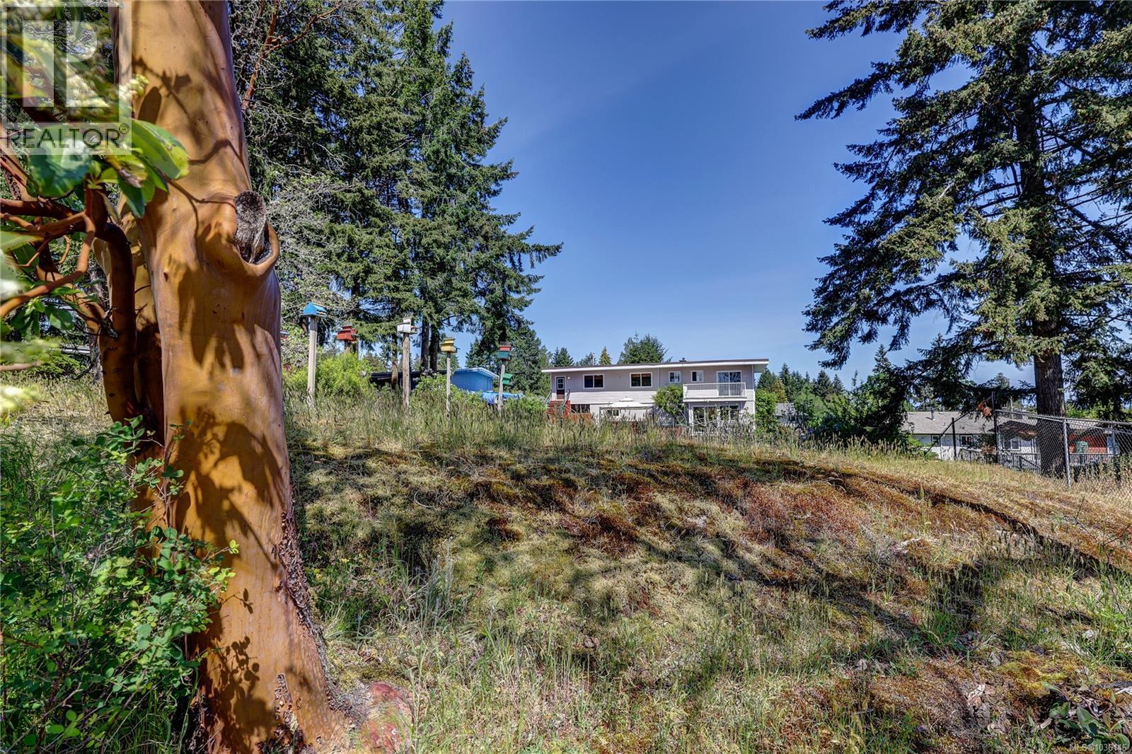 1692 Centennary Dr - 69