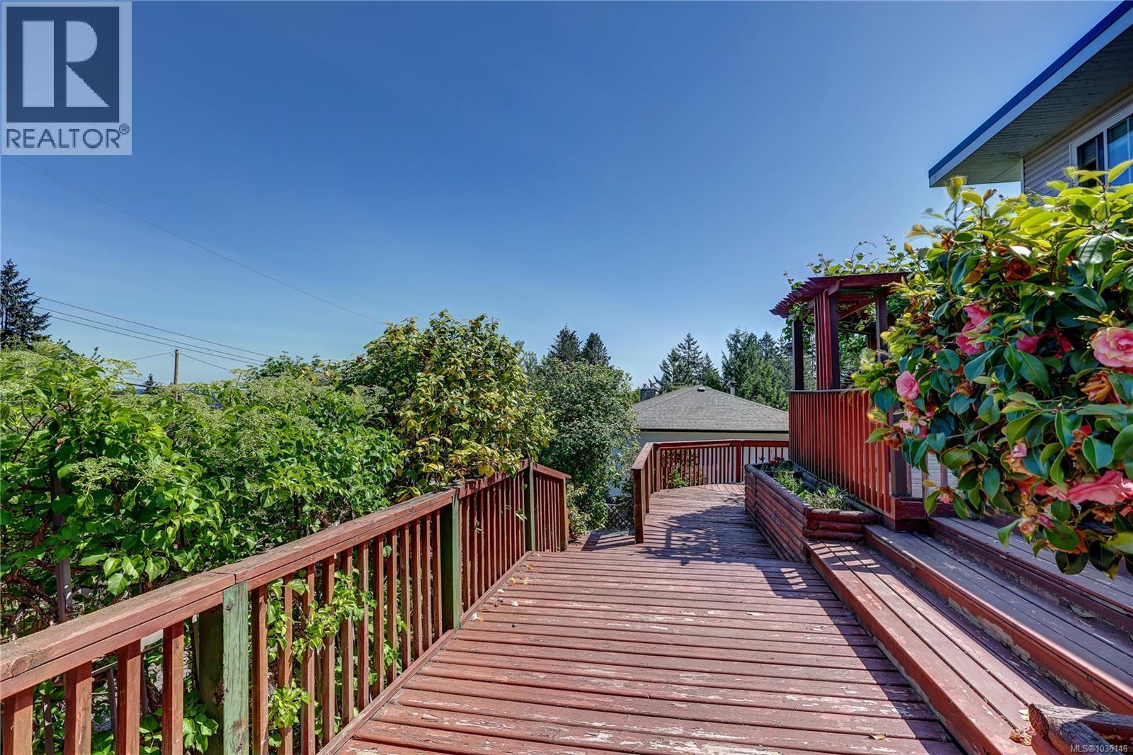 1692 Centennary Dr - 77