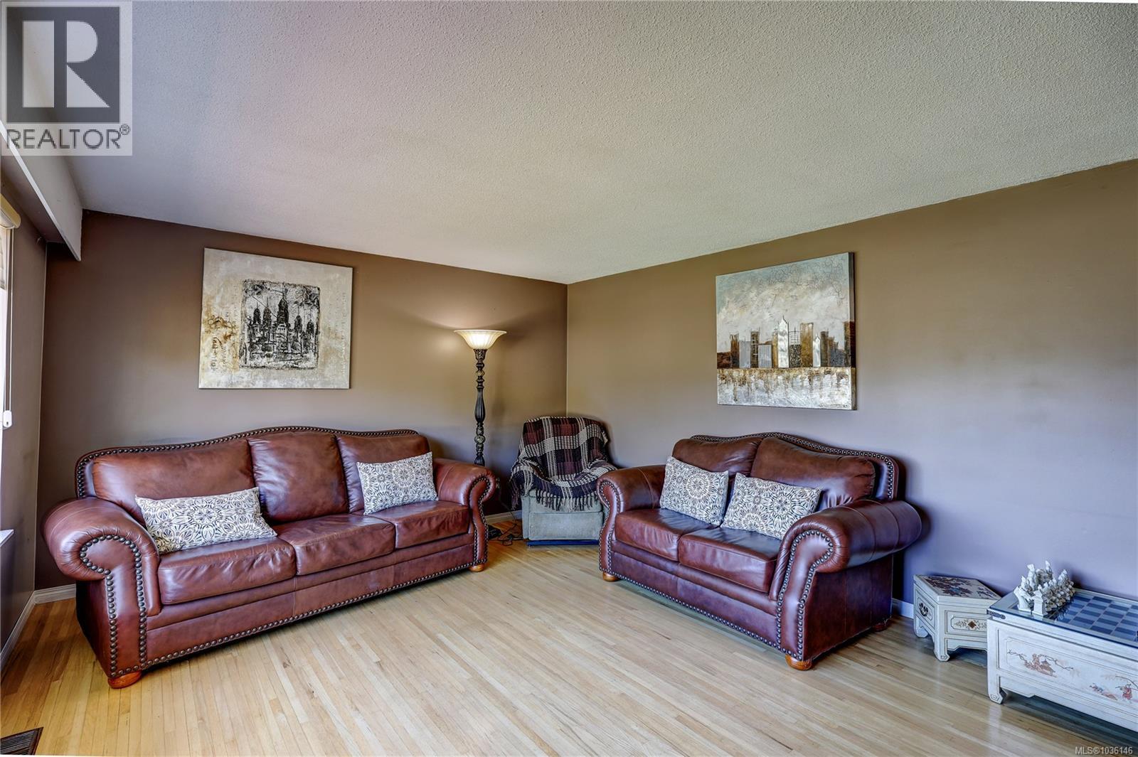 1692 Centennary Dr - 9