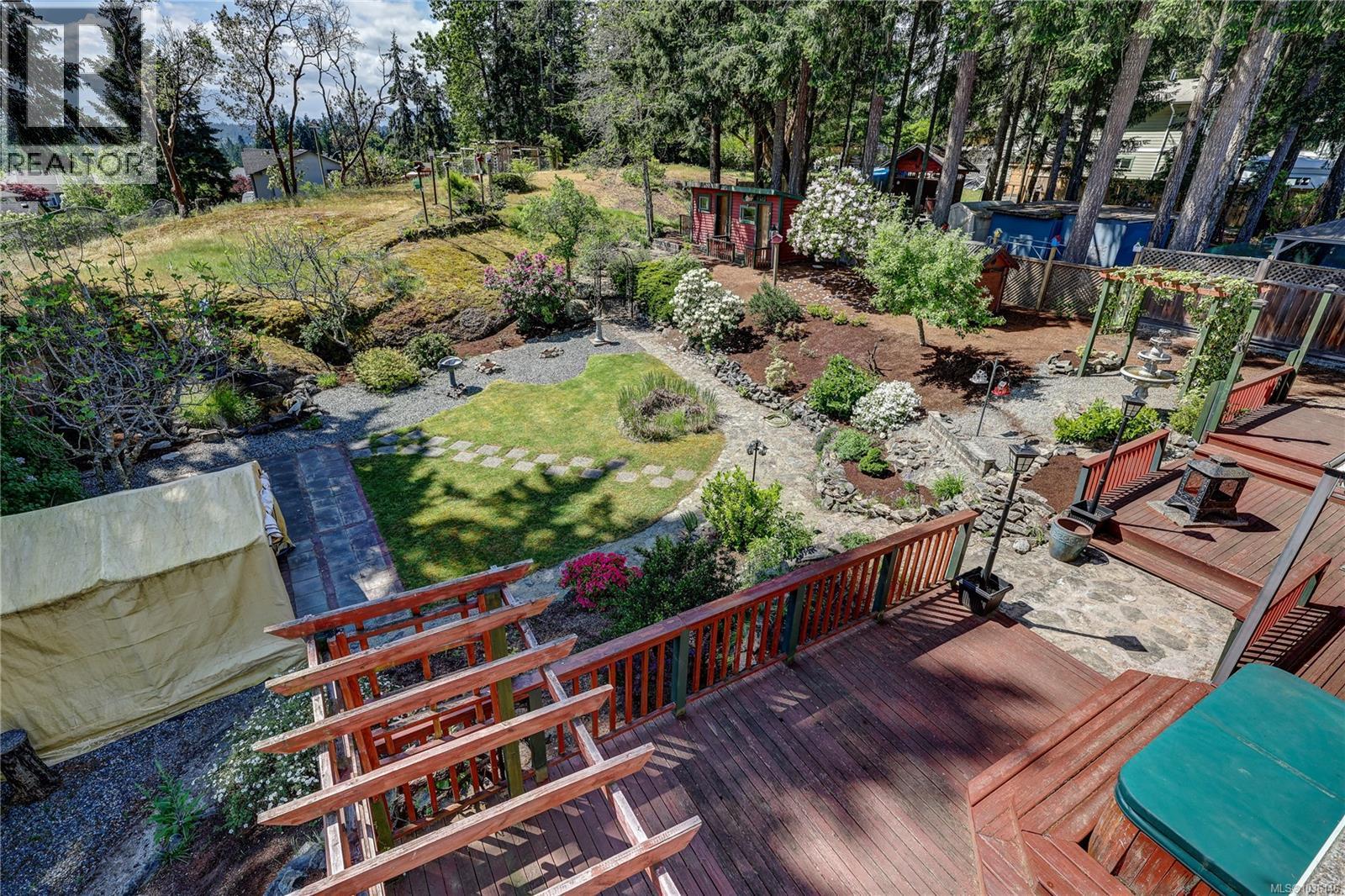 1692 Centennary Dr - 33