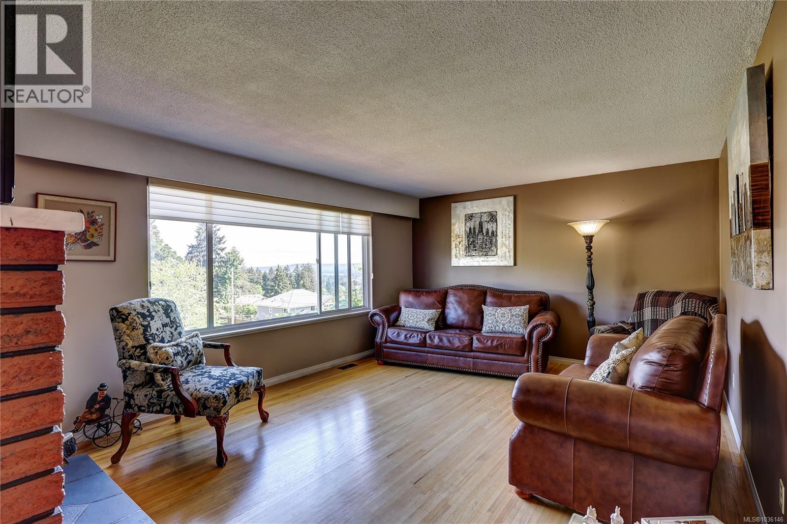 1692 Centennary Dr - 8