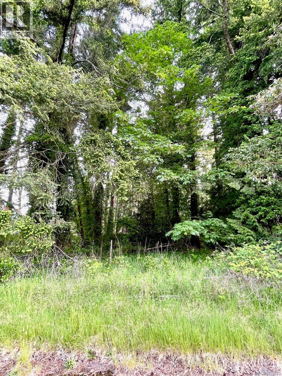 5225 Santa Clara Ave, Saanich
