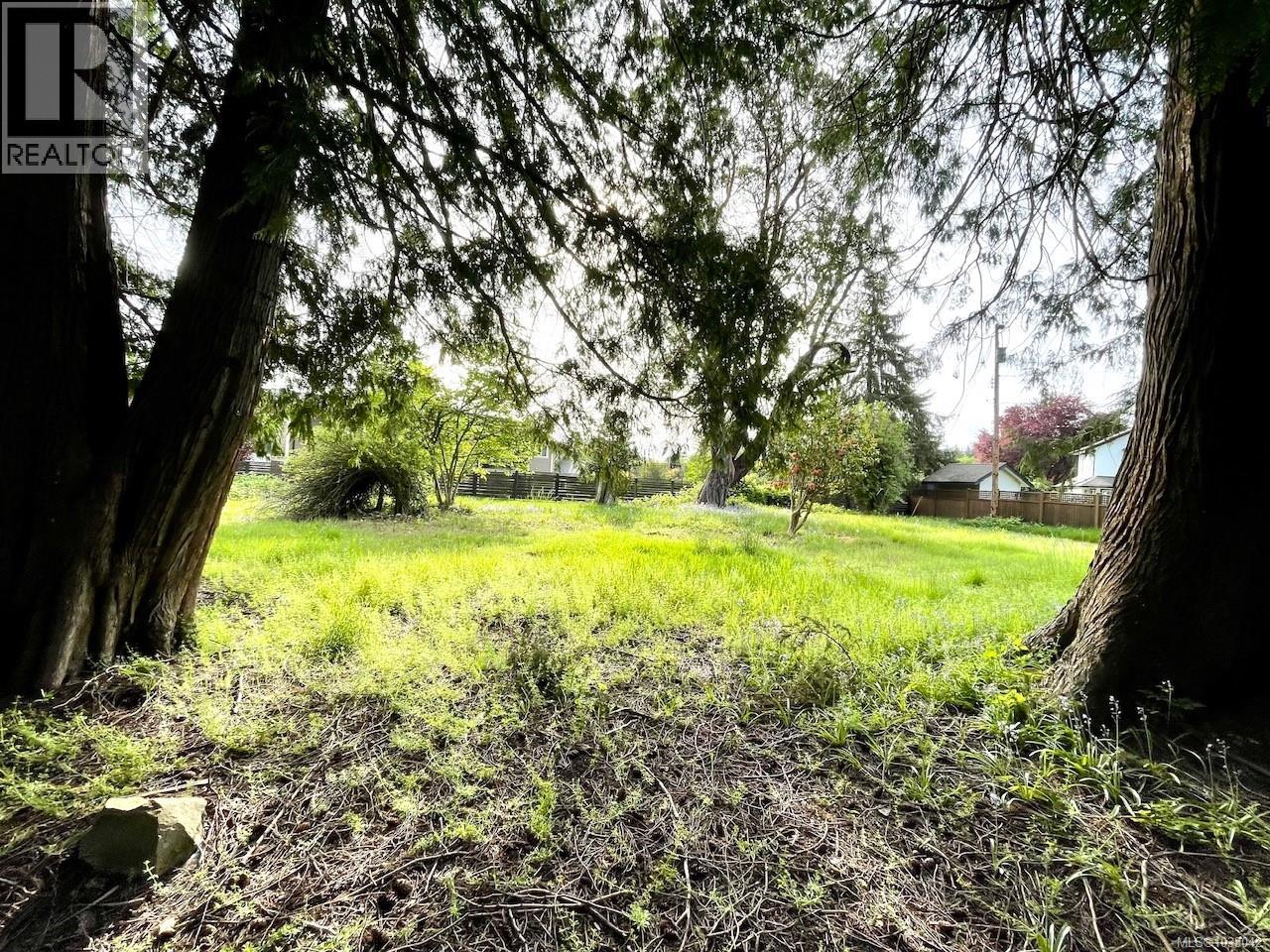 5225 Santa Clara Ave, Saanich