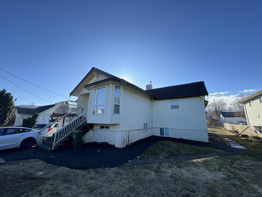 6 Bed, 4 Bath House for Sale in Chilliwack – 46058 SECOND AVENUE, Chilliwack Downtown - Image 21