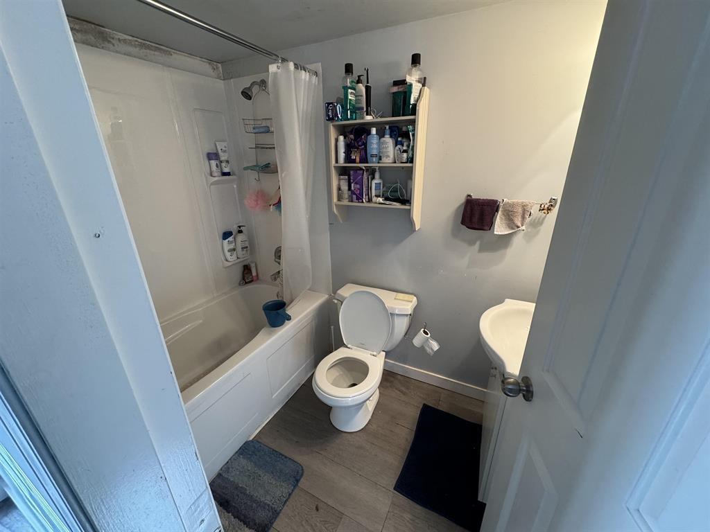 6 Bed, 4 Bath House for Sale in Chilliwack – 46058 SECOND AVENUE, Chilliwack Downtown - Image 18