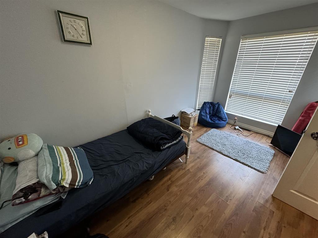 6 Bed, 4 Bath House for Sale in Chilliwack – 46058 SECOND AVENUE, Chilliwack Downtown - Image 2