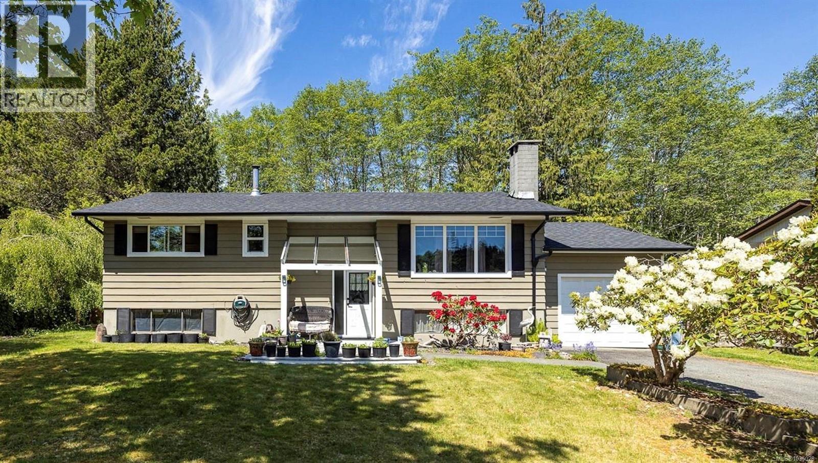  7435 Thunderbird Way, Port Hardy