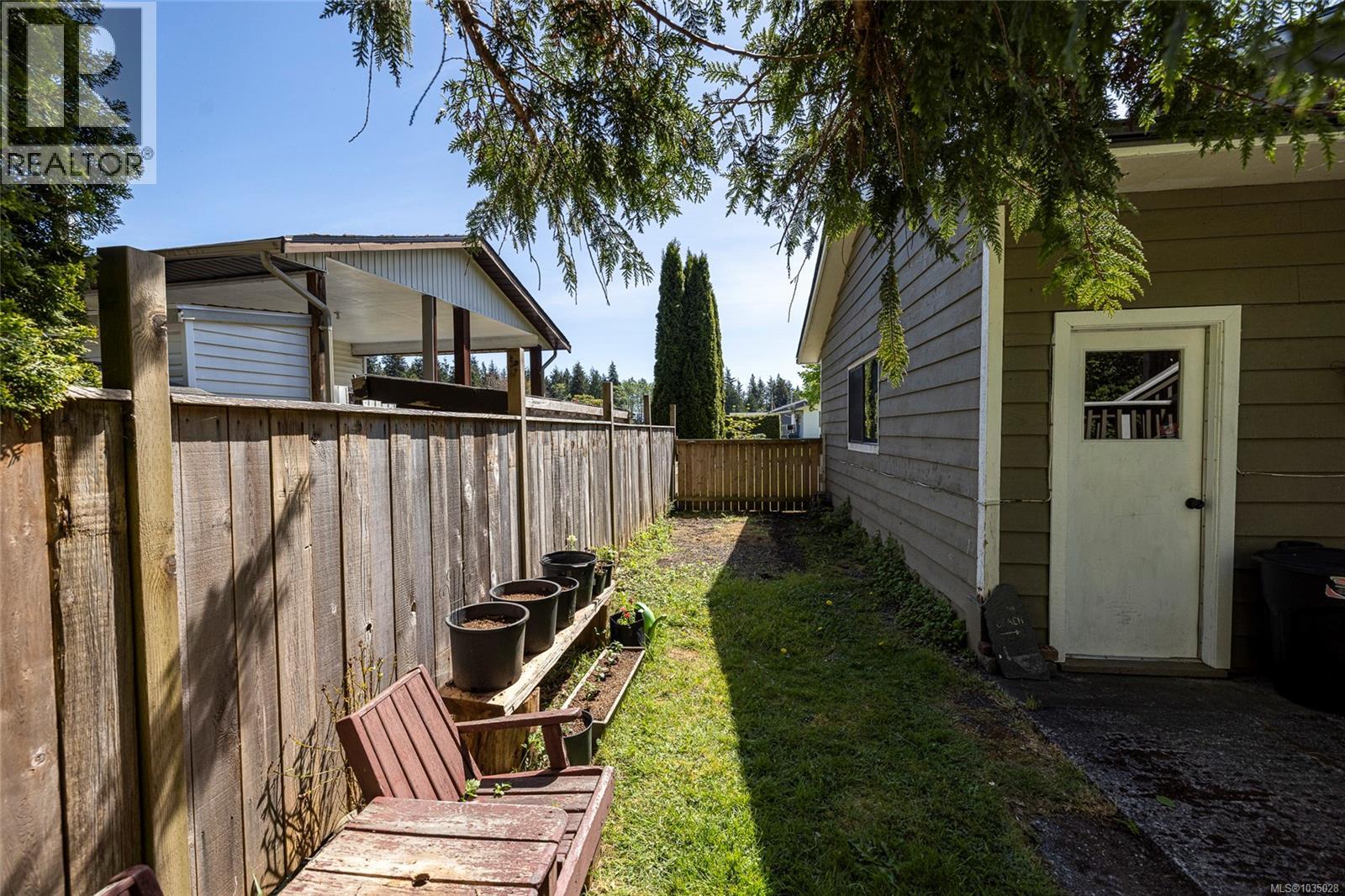  7435 Thunderbird Way, Port Hardy