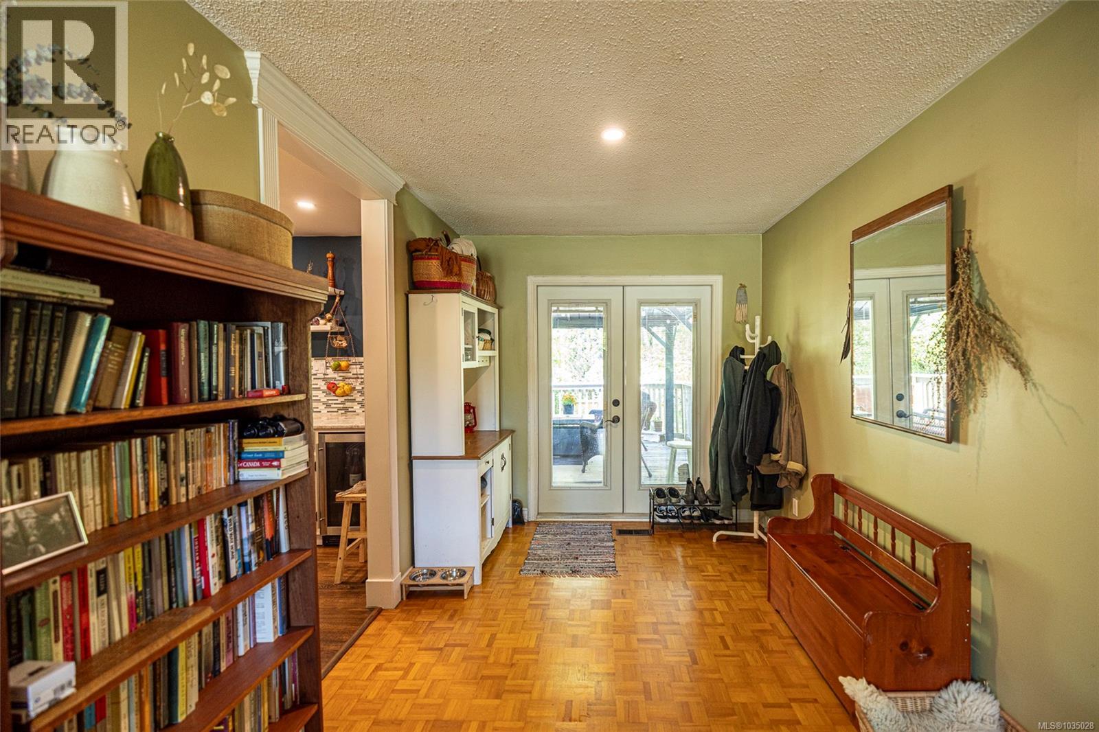  7435 Thunderbird Way, Port Hardy
