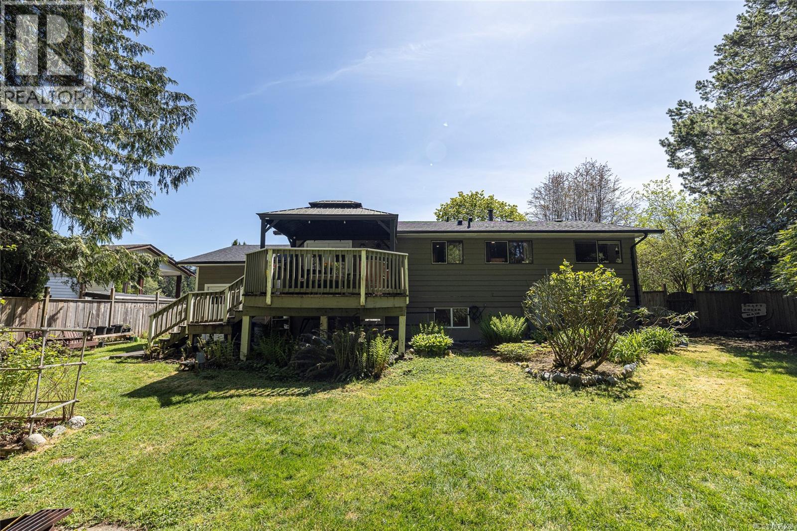  7435 Thunderbird Way, Port Hardy