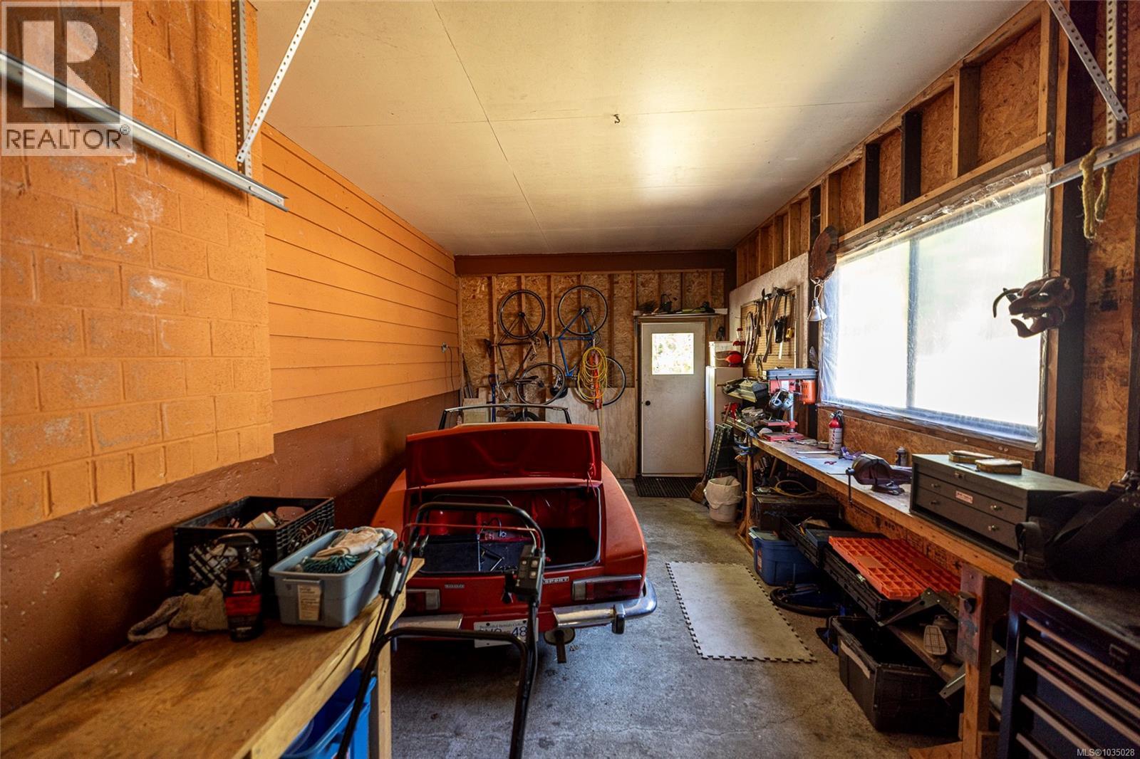 7435 Thunderbird Way, Port Hardy