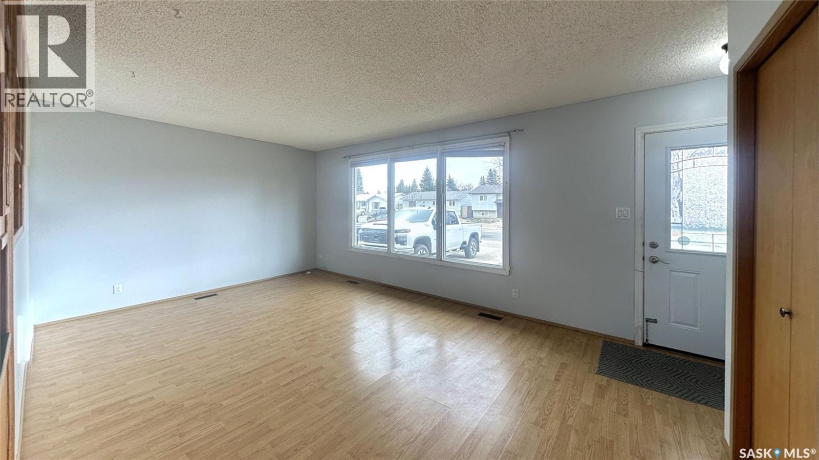 3918 Centennial DRIVE - Image 3