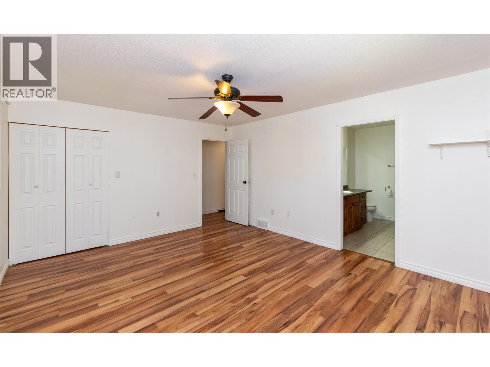 1801 15 Avenue SE - 11