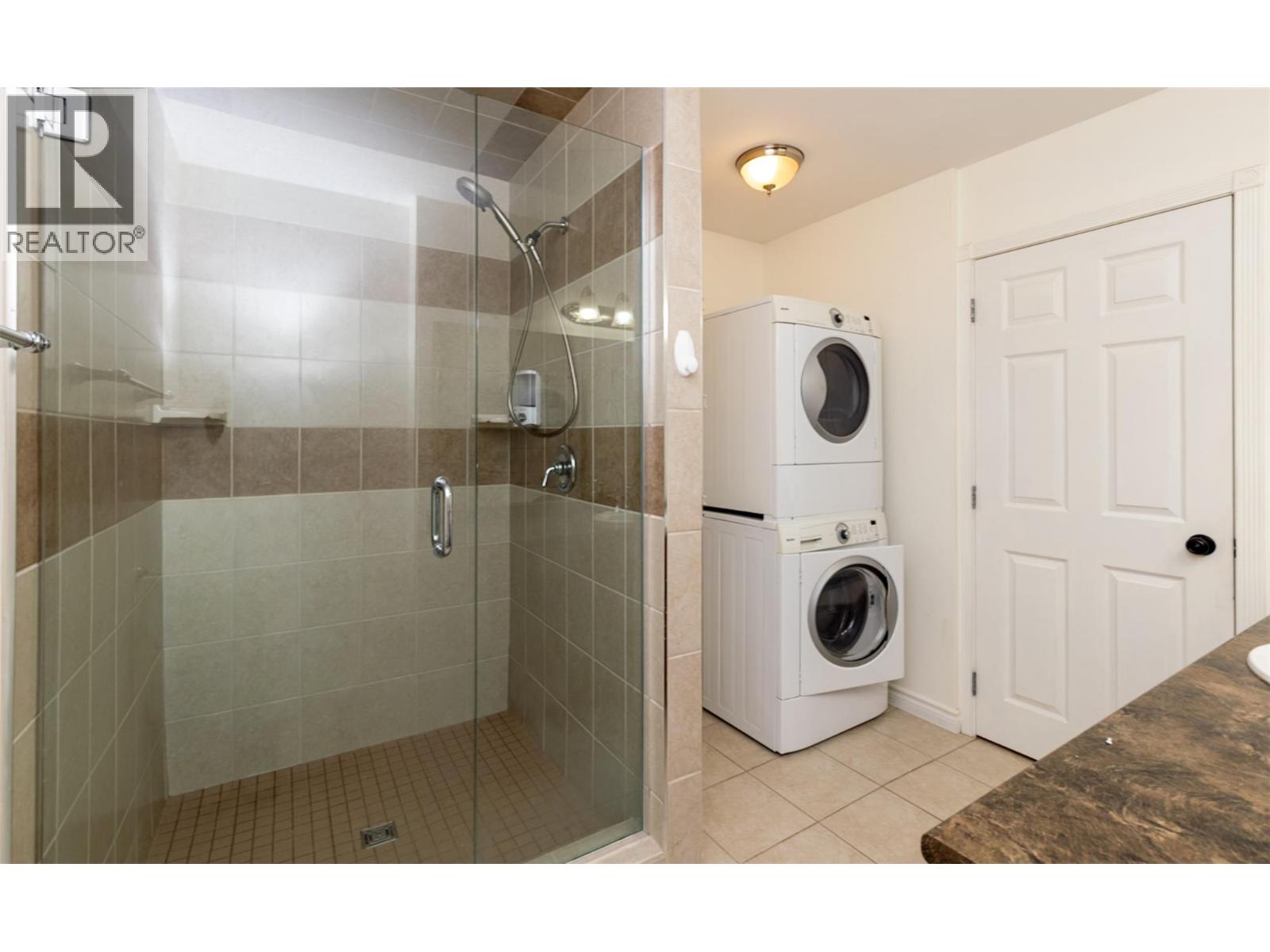  1801 15 Avenue Southeast, Salmon Arm