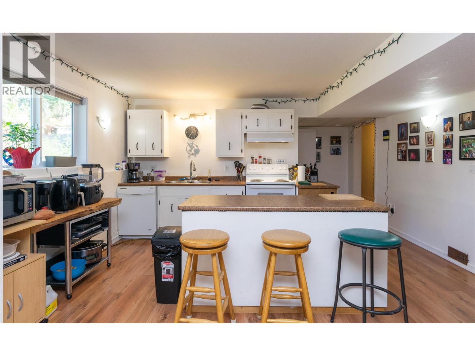  1801 15 Avenue Southeast, Salmon Arm