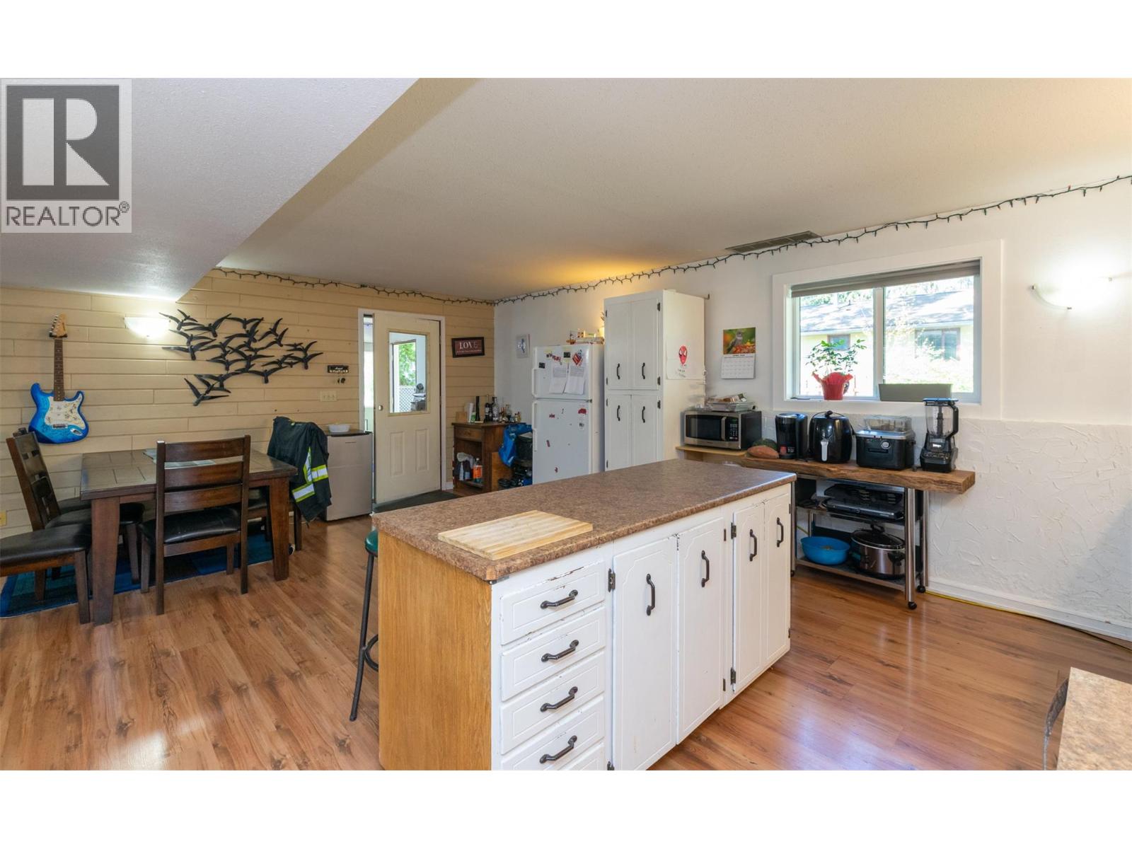  1801 15 Avenue Southeast, Salmon Arm