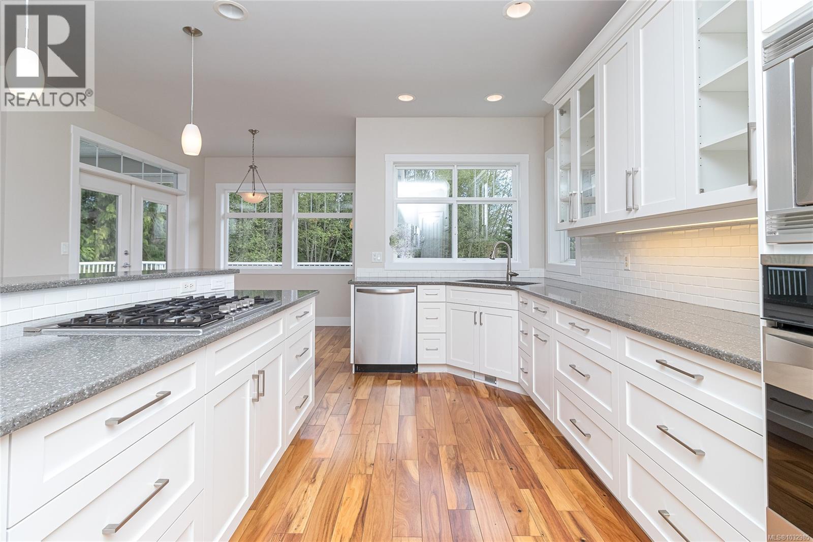899 Frayne Rd - 24