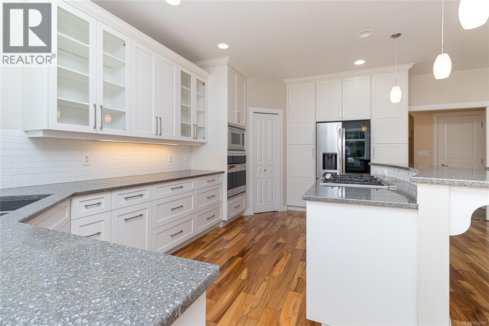 899 Frayne Rd - 23
