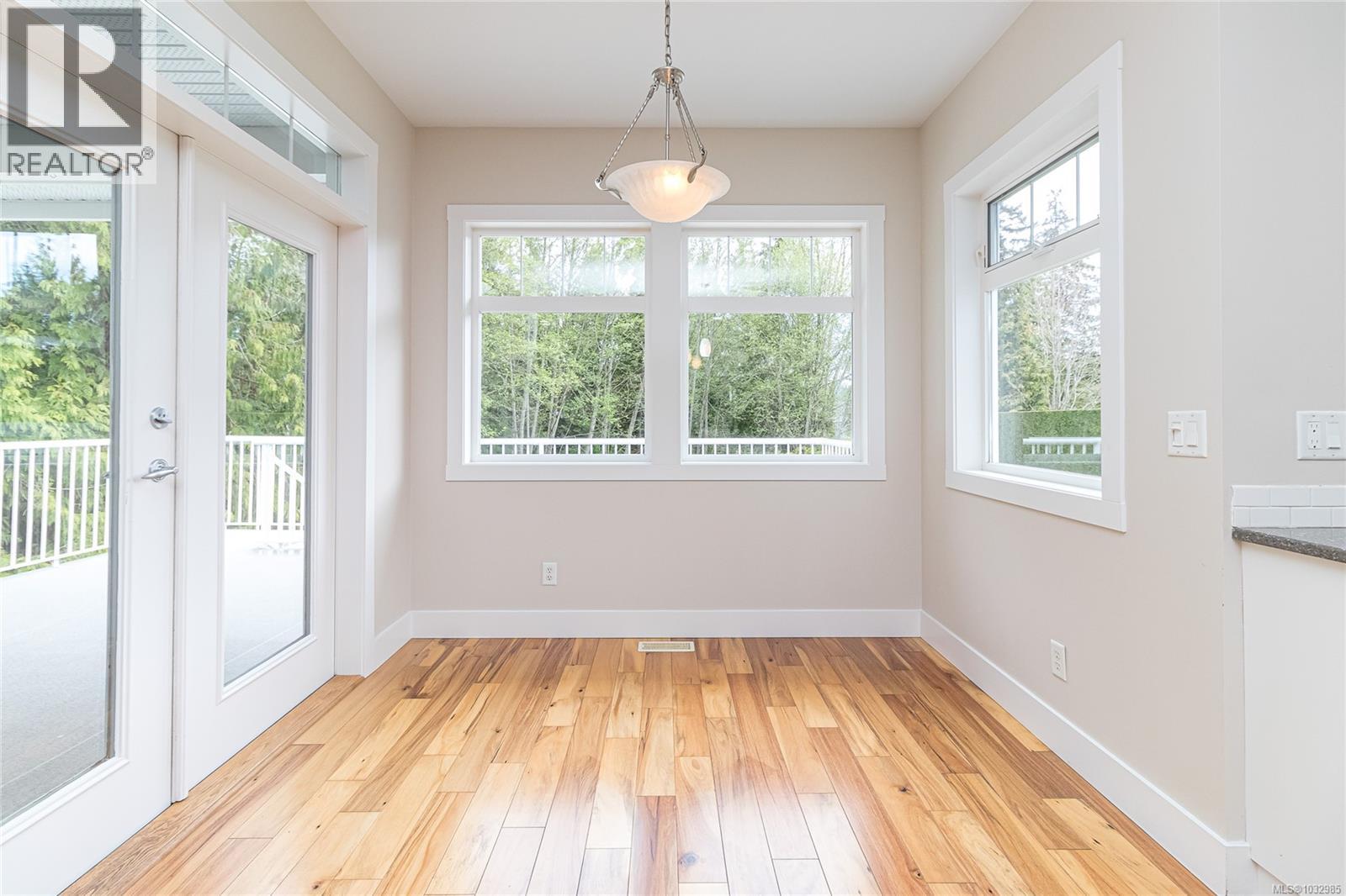 899 Frayne Rd - 25