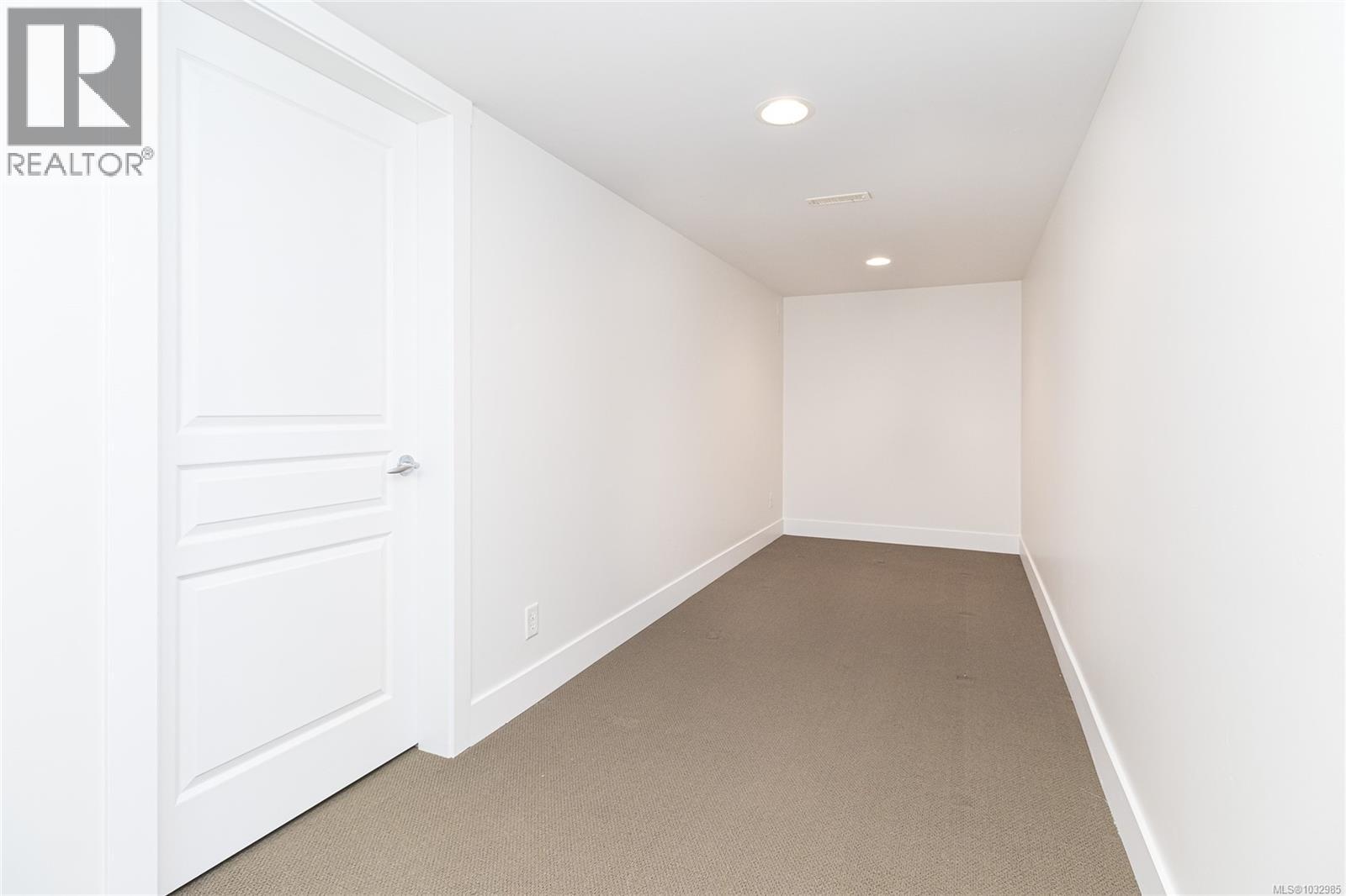 899 Frayne Rd - 57