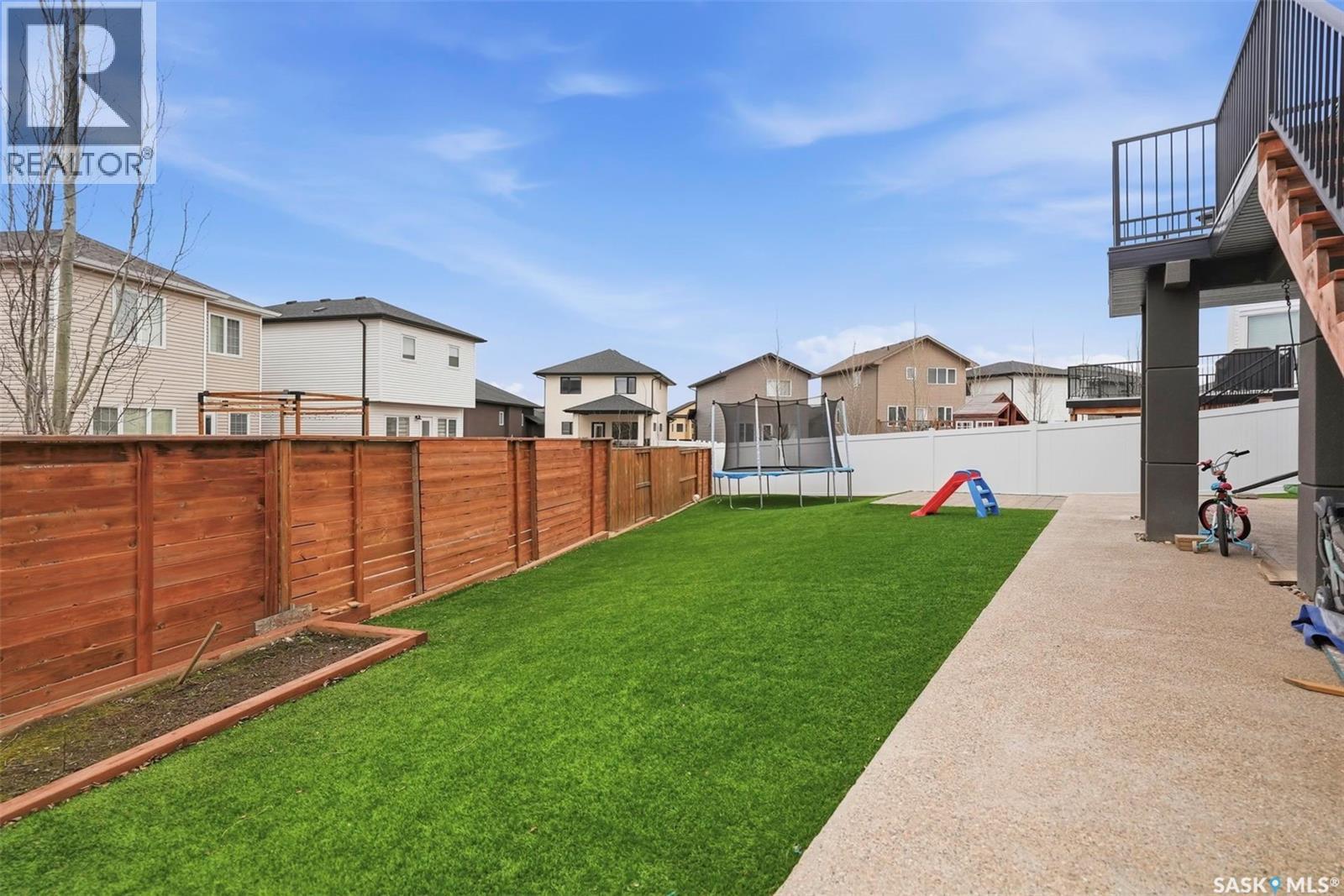 211 Burgess BAY - 36
