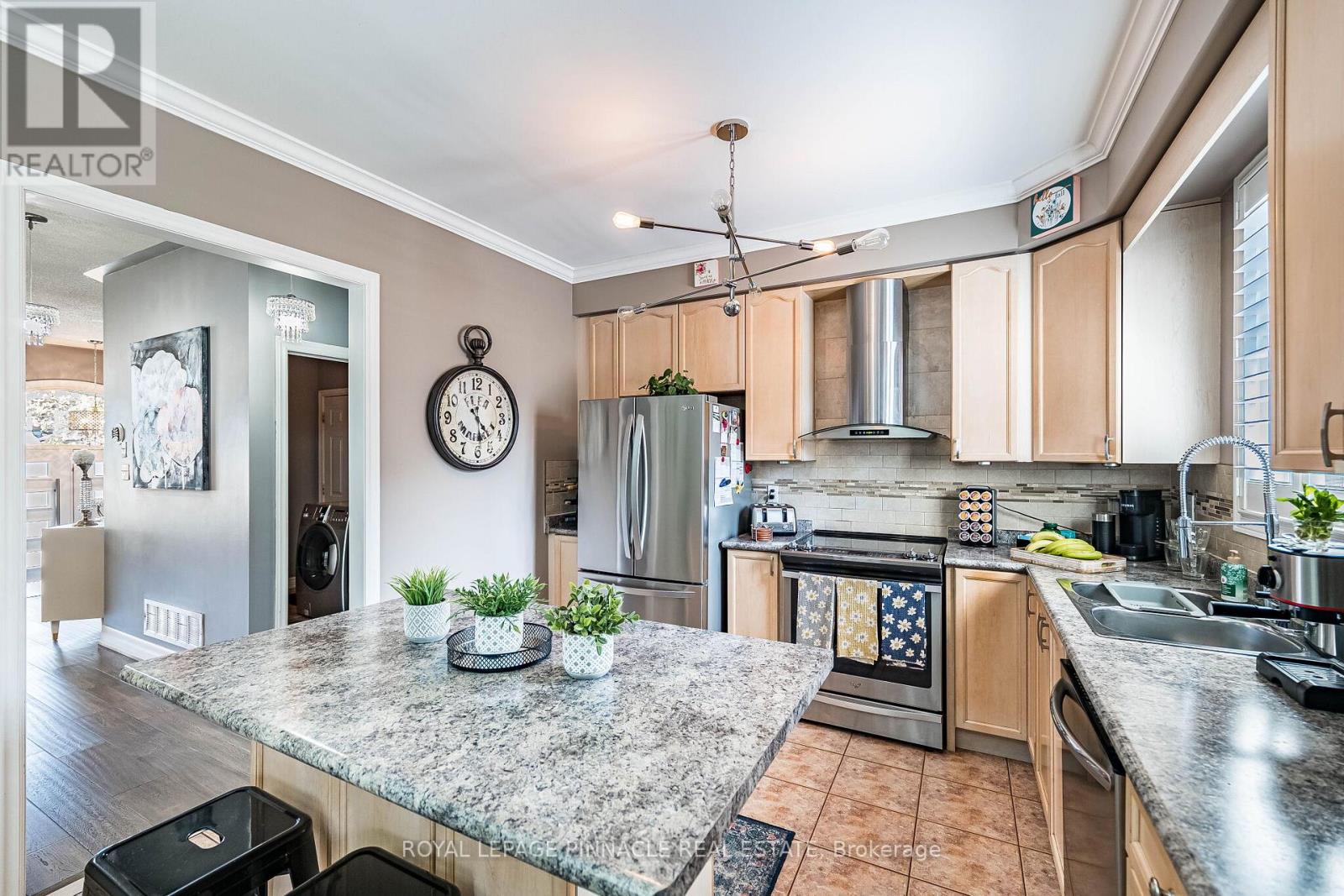 2368 FOXHOLE CIRCLE - 16