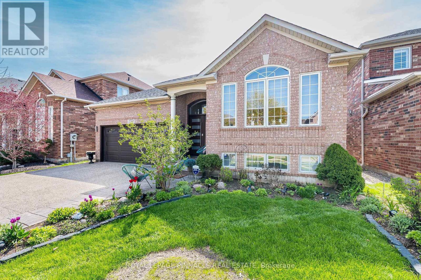 2368 FOXHOLE CIRCLE - 3
