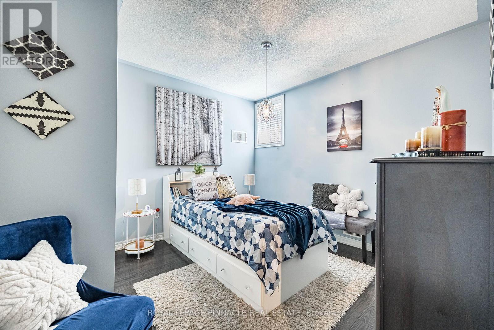 2368 FOXHOLE CIRCLE - 34