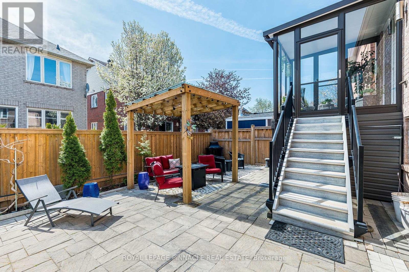 2368 FOXHOLE CIRCLE - 42