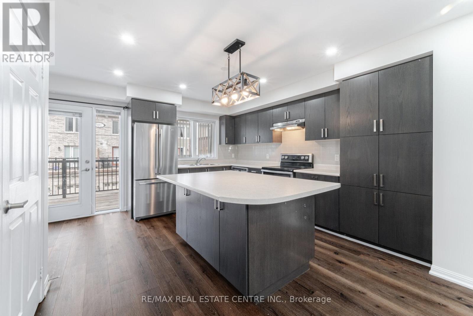 #99 1 BECKENROSE COURT - 13