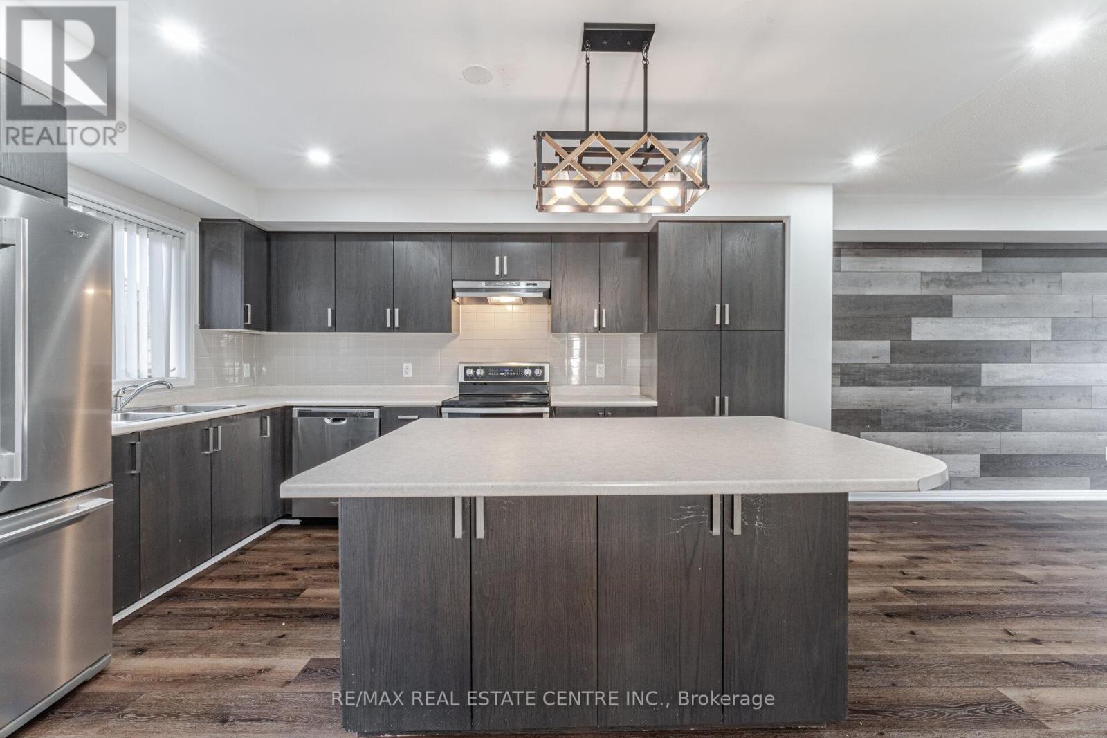 #99 1 BECKENROSE COURT - 14