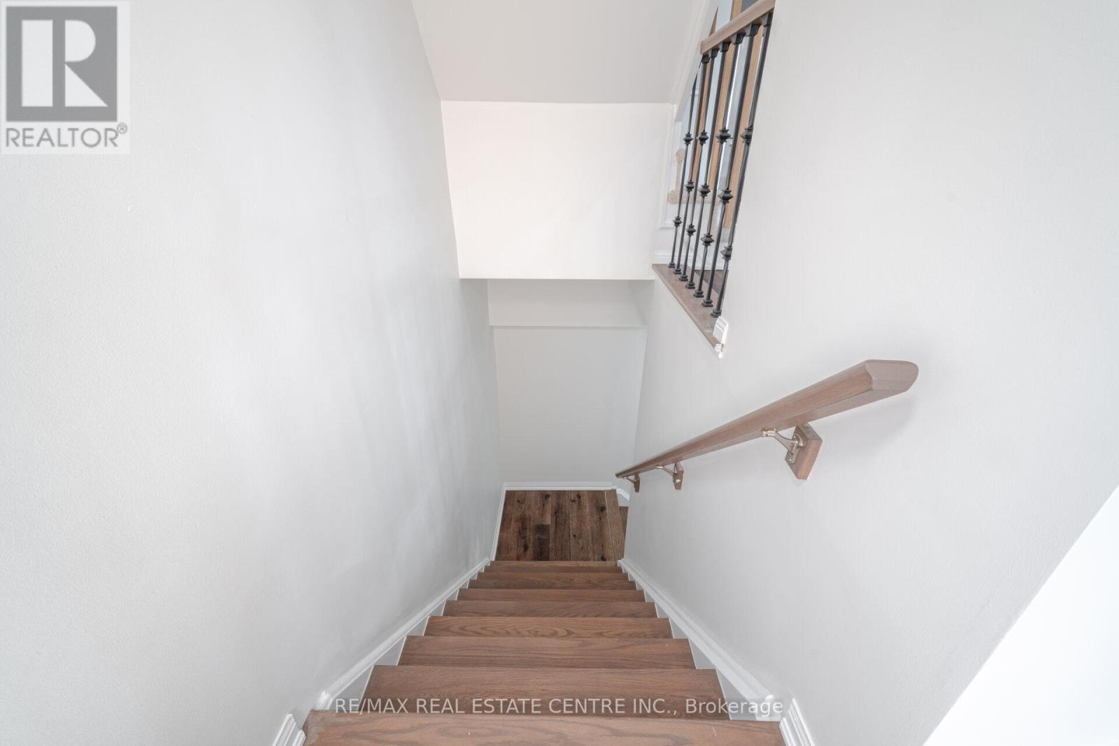 #99 1 BECKENROSE COURT - 28