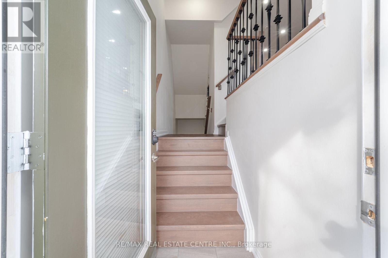 #99 1 BECKENROSE COURT - 4