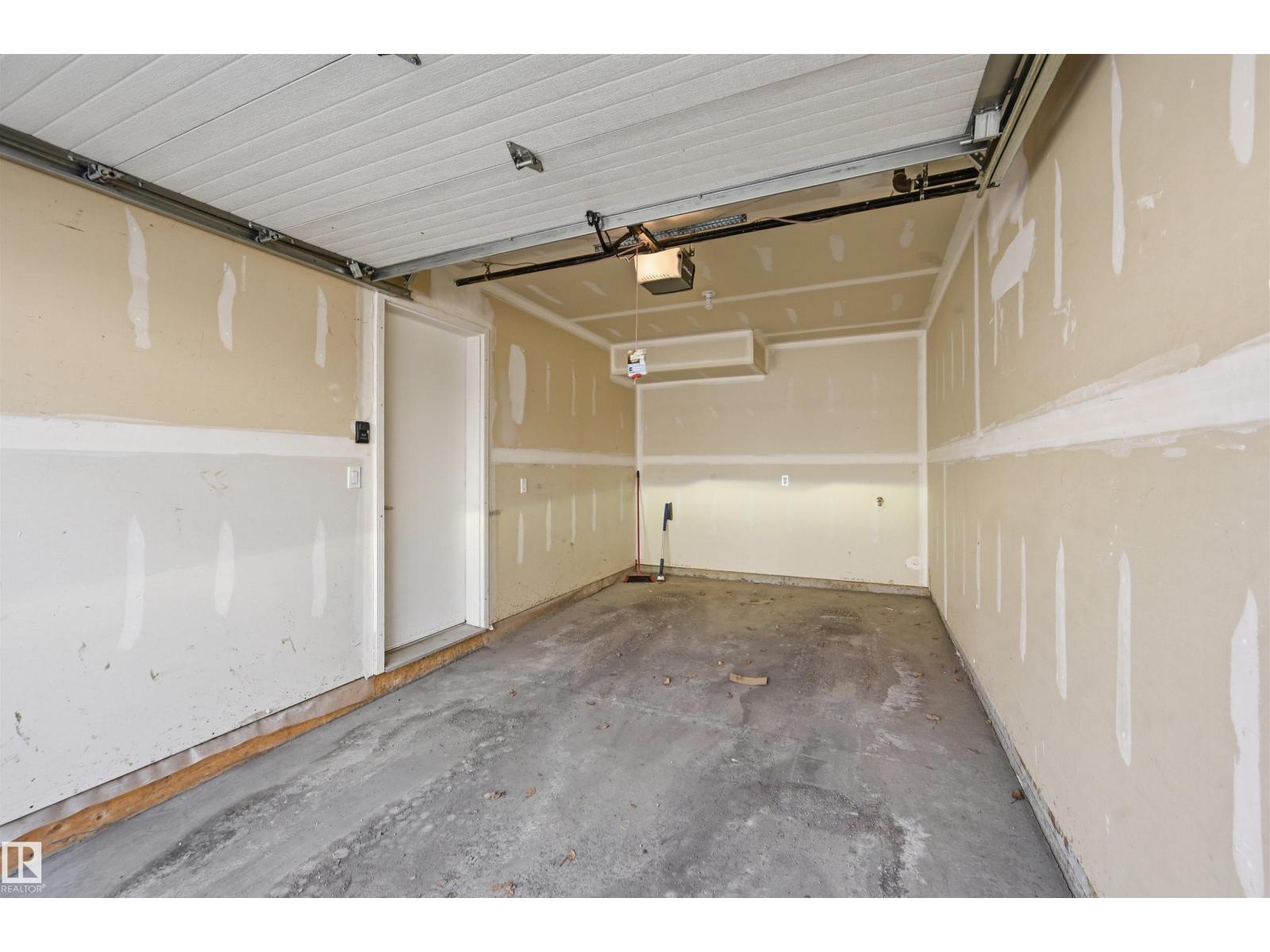 #4 320 SECORD BV NW, Edmonton