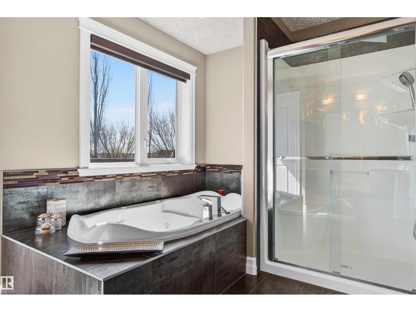 1254 ADAMSON DR SW, Edmonton