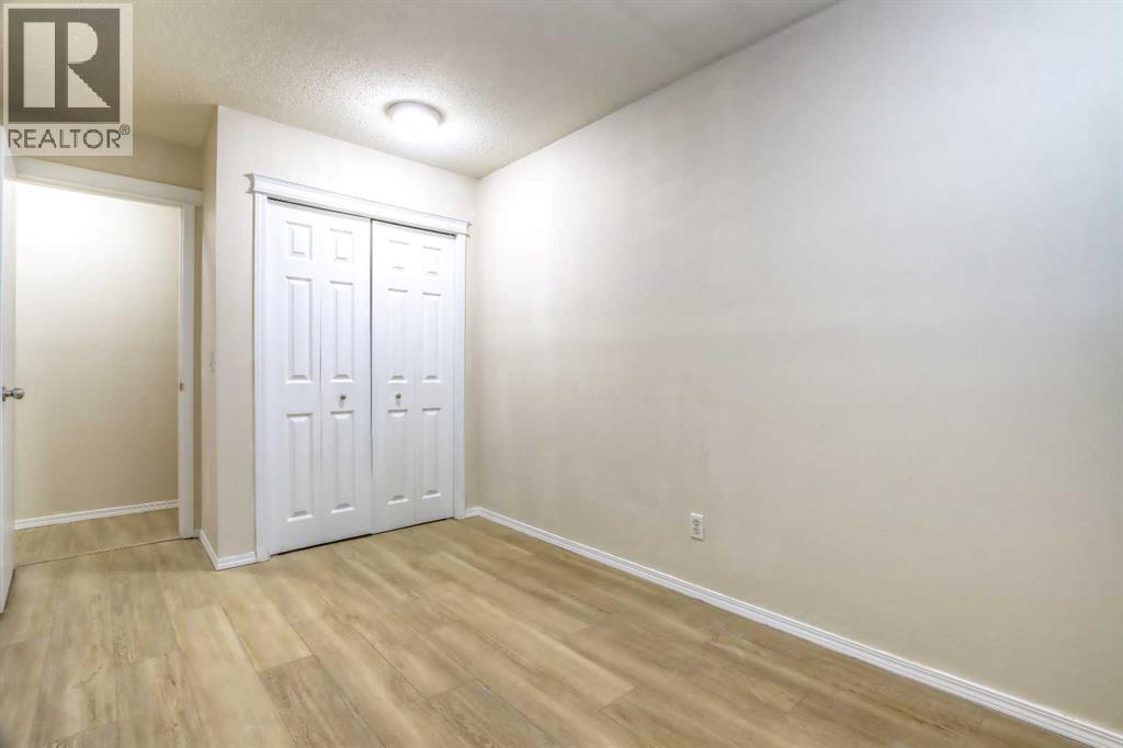 #102 626 2 Avenue NE - 17