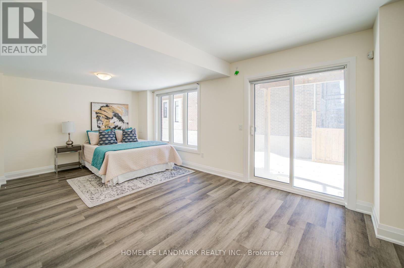 17 DUNCOMBE LANE - 39