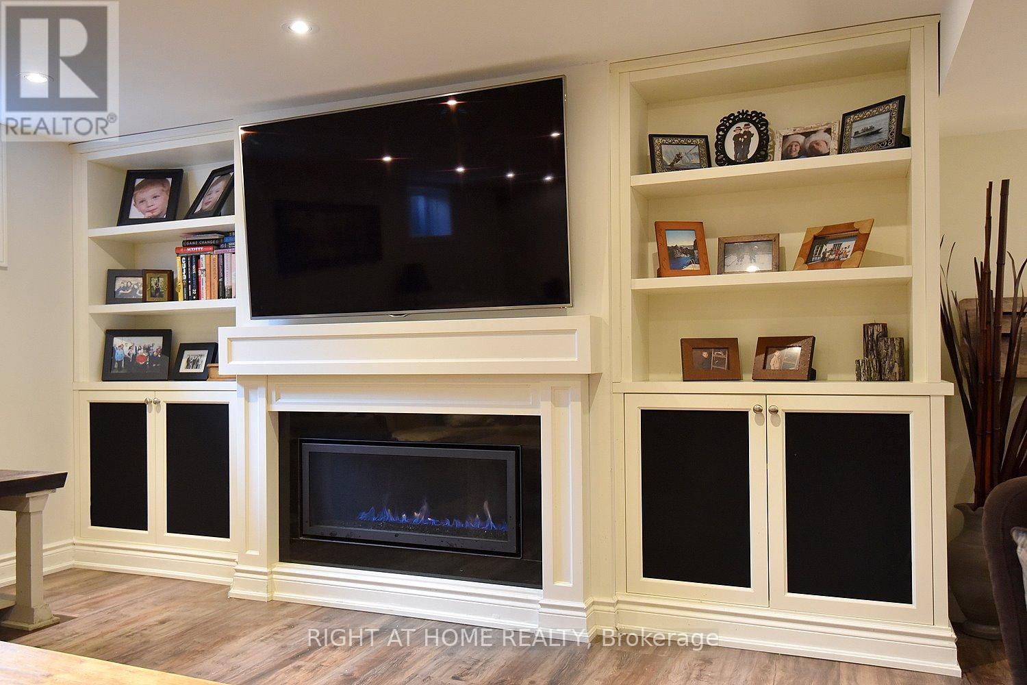 724 COURTLAND PLACE - 34