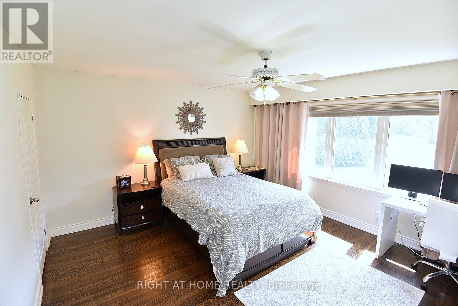 724 COURTLAND PLACE - 23
