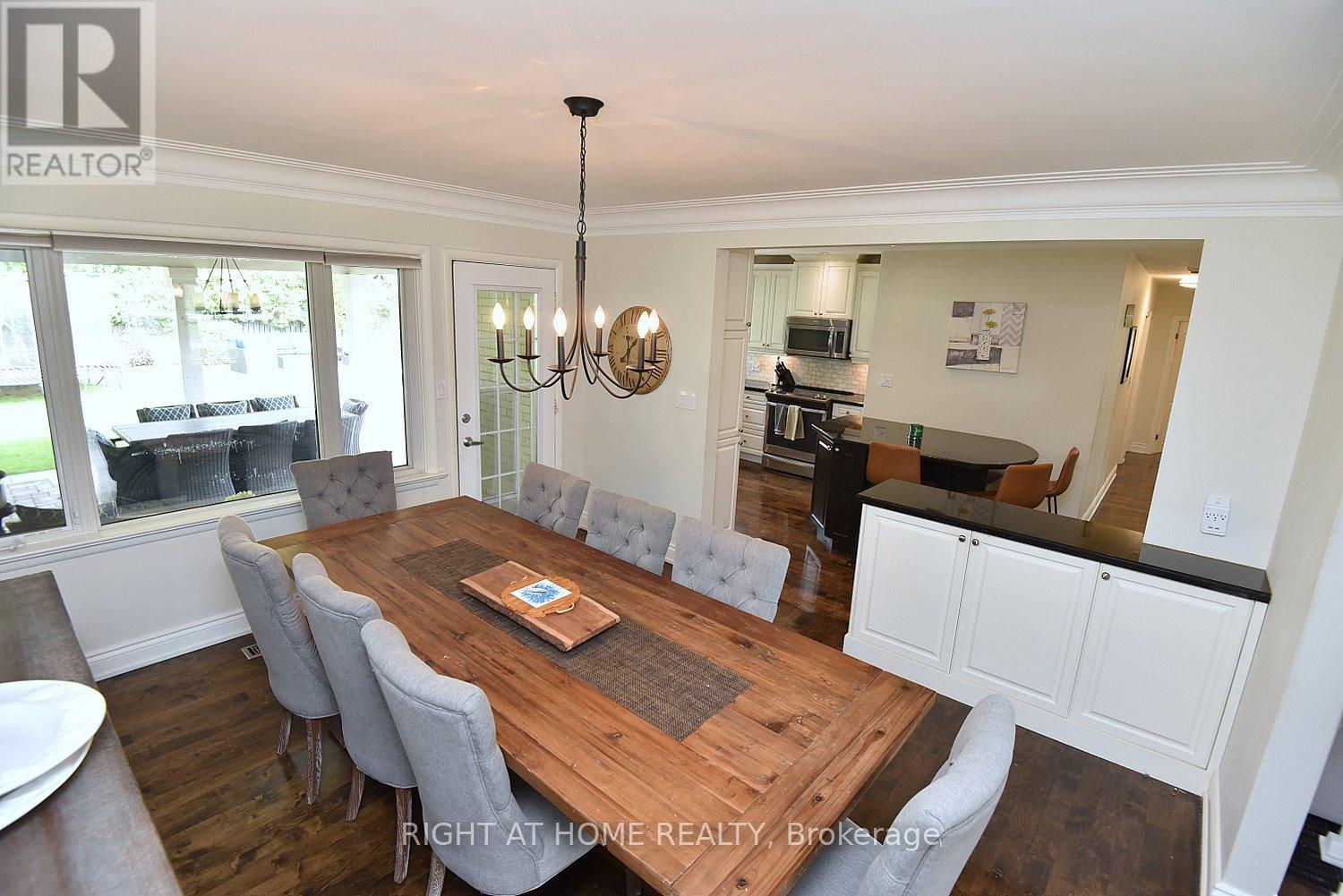 724 COURTLAND PLACE - 18