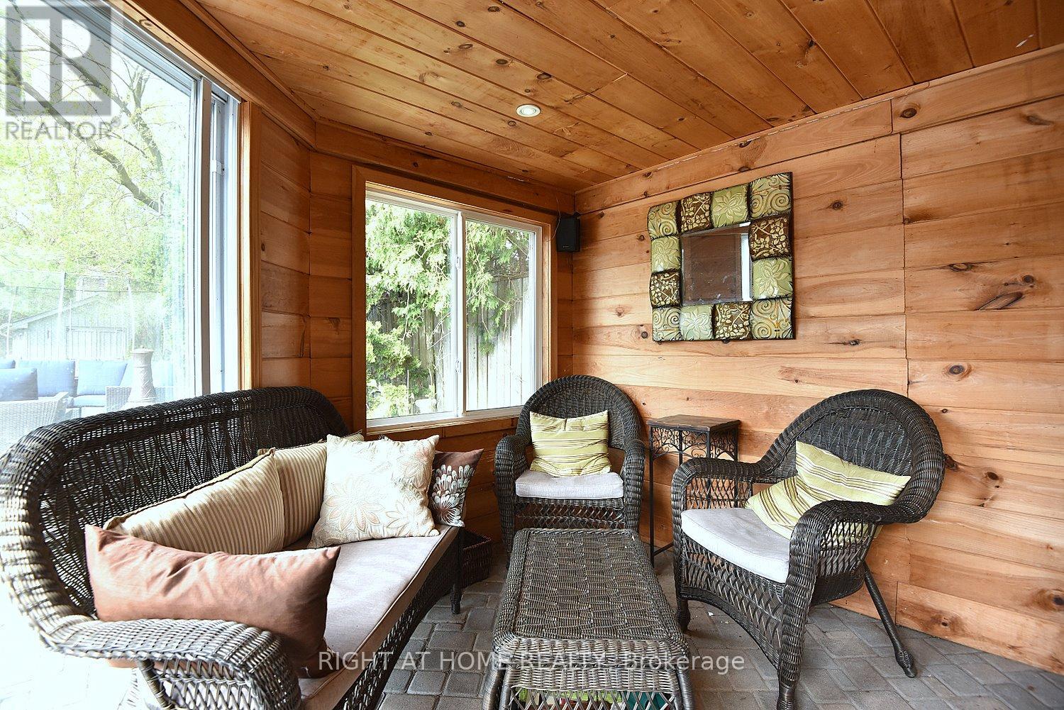 724 COURTLAND PLACE - 40