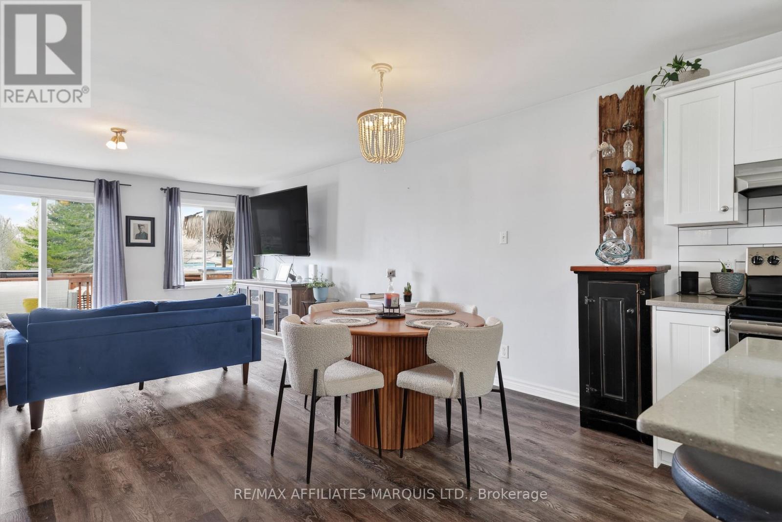 28 CHERRY AVENUE - 12