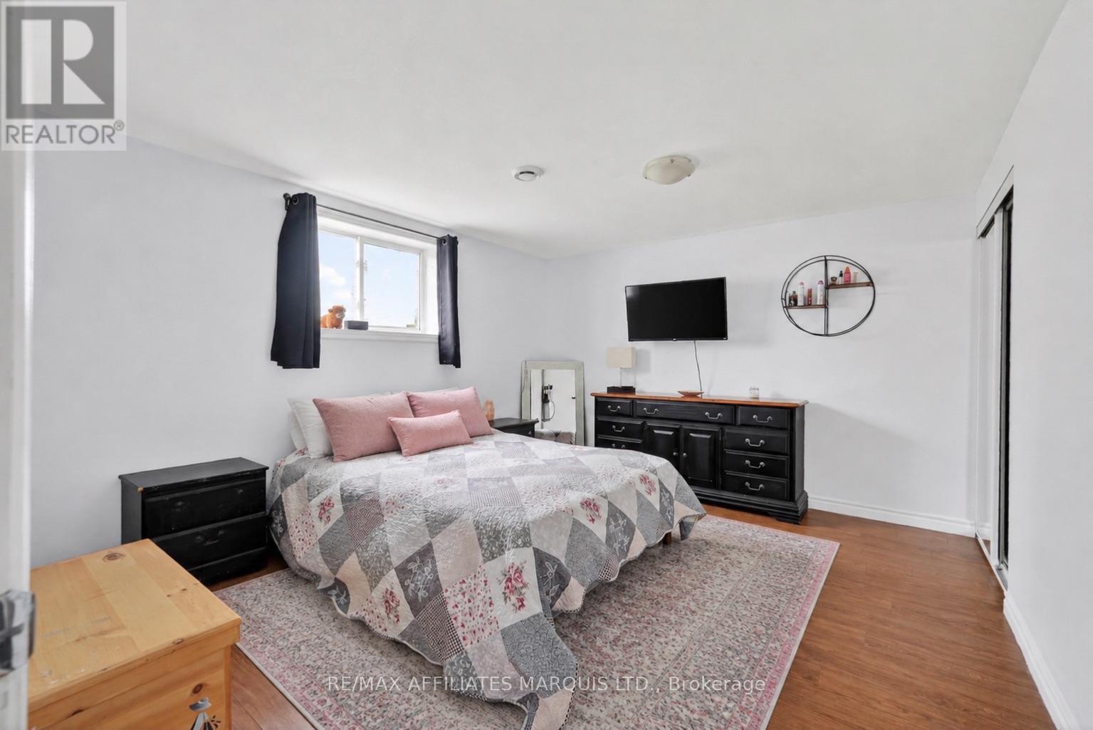 28 CHERRY AVENUE - 26