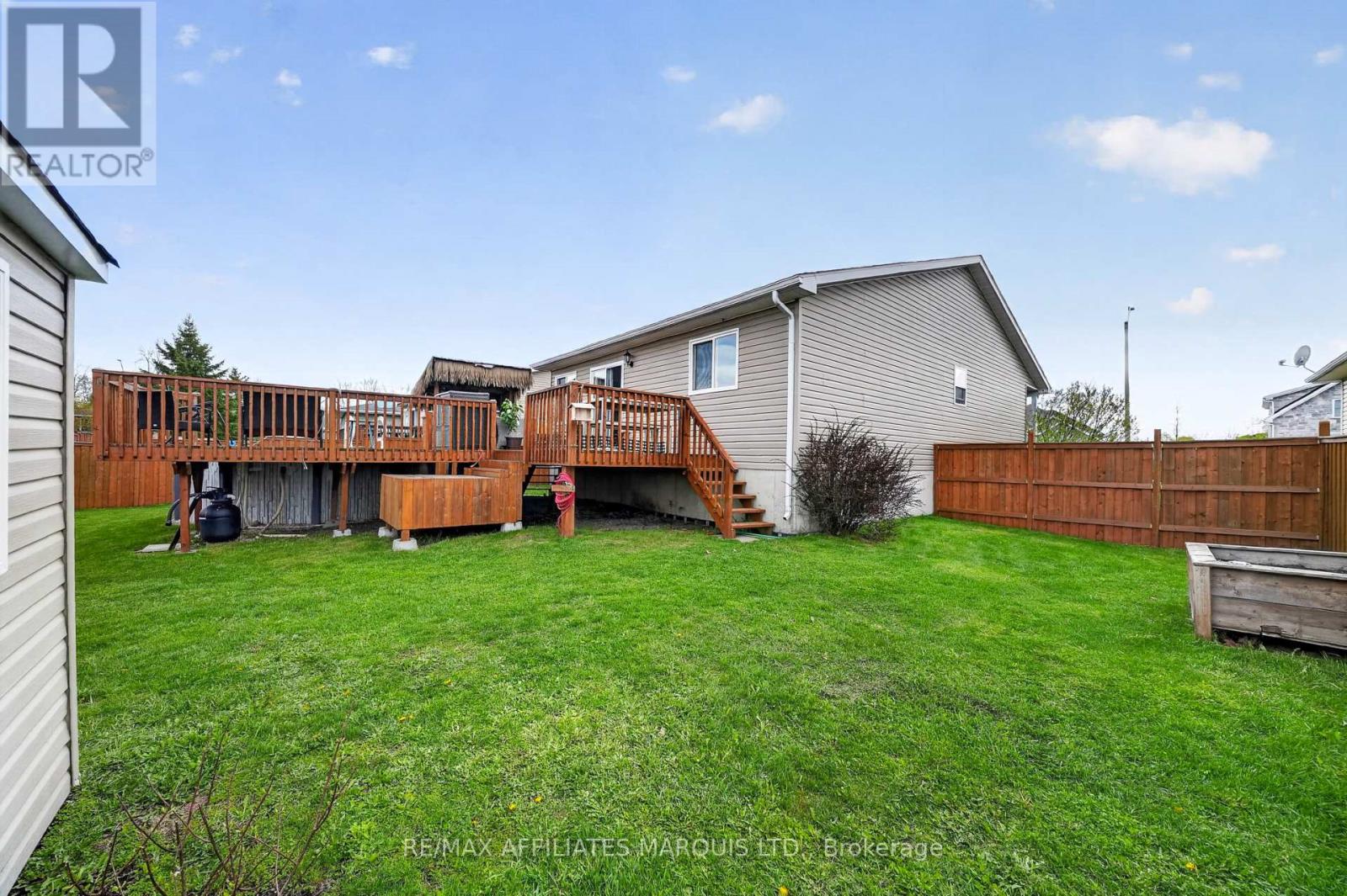 28 CHERRY AVENUE - 32