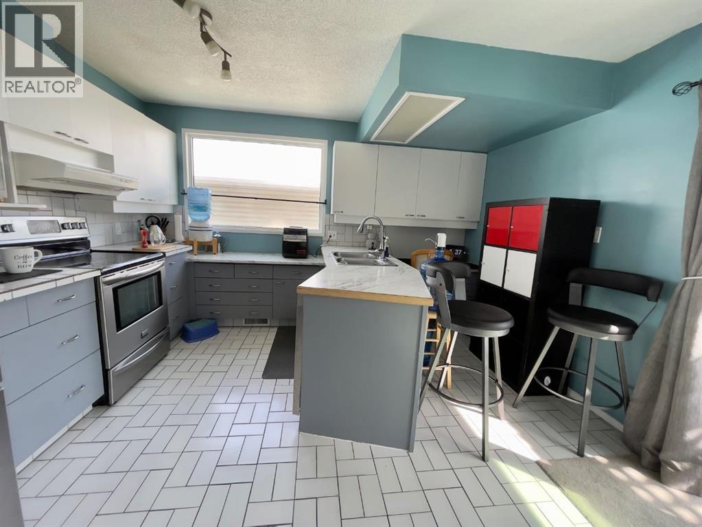 3311 Radcliffe Drive SE - 9