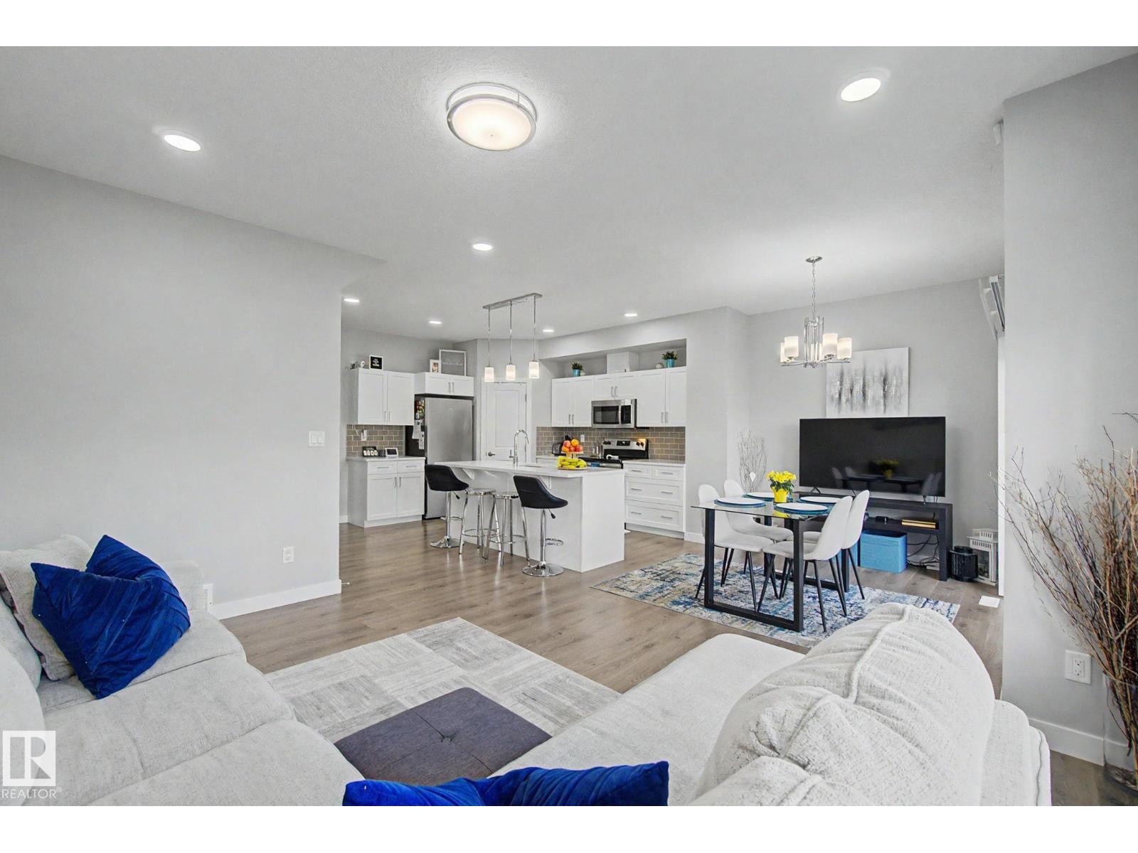 4018 KINSELLA WY SW, Edmonton