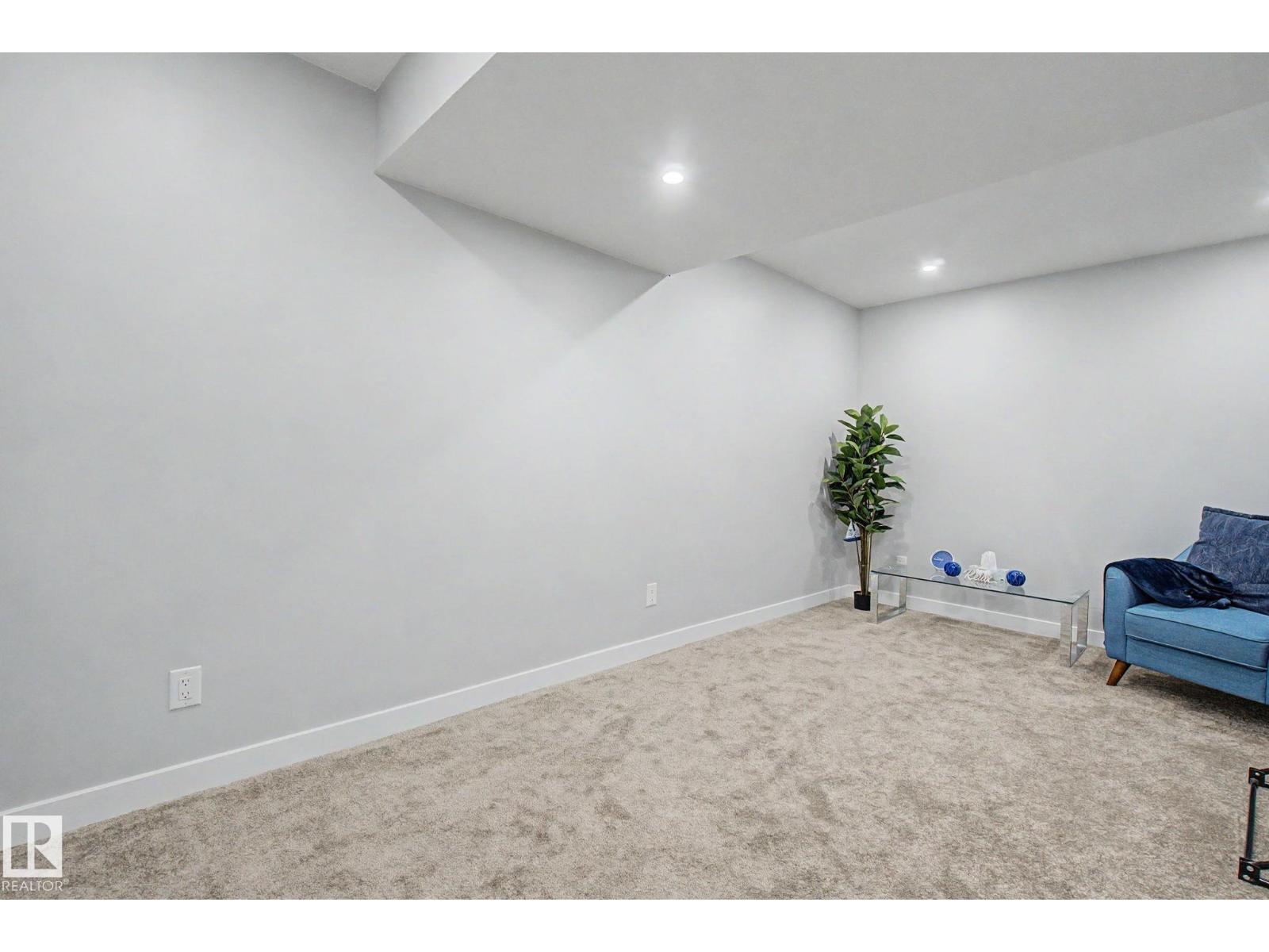 4018 KINSELLA WY SW, Edmonton