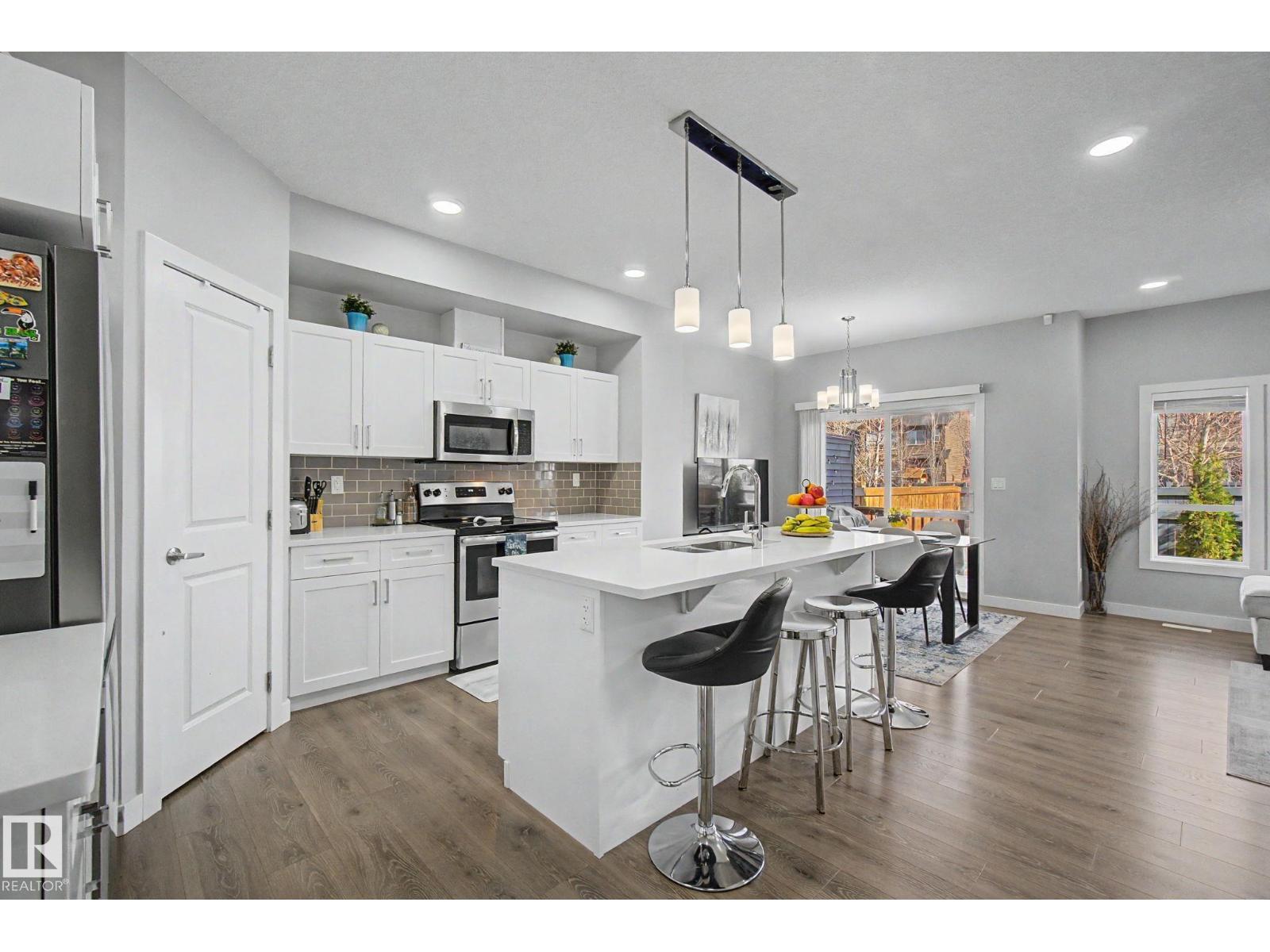 4018 KINSELLA WY SW, Edmonton