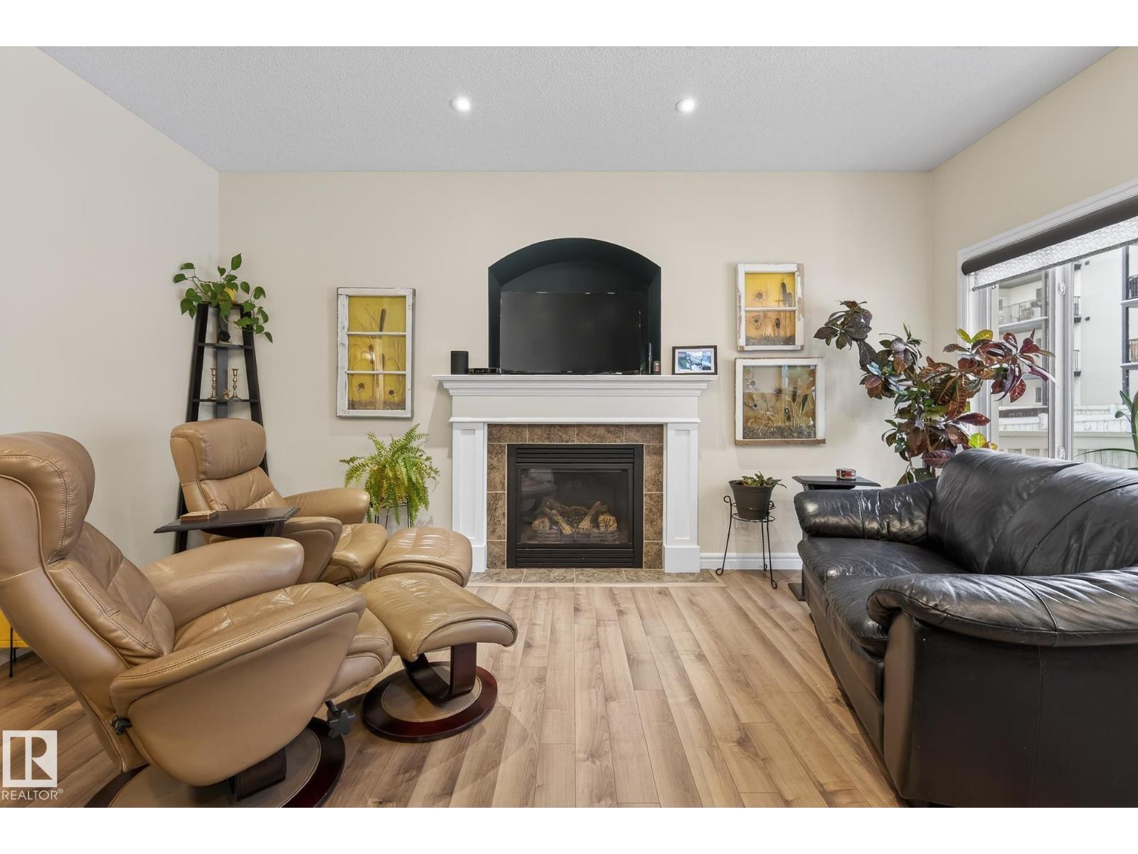 39 MEADOWVIEW CO, Spruce Grove