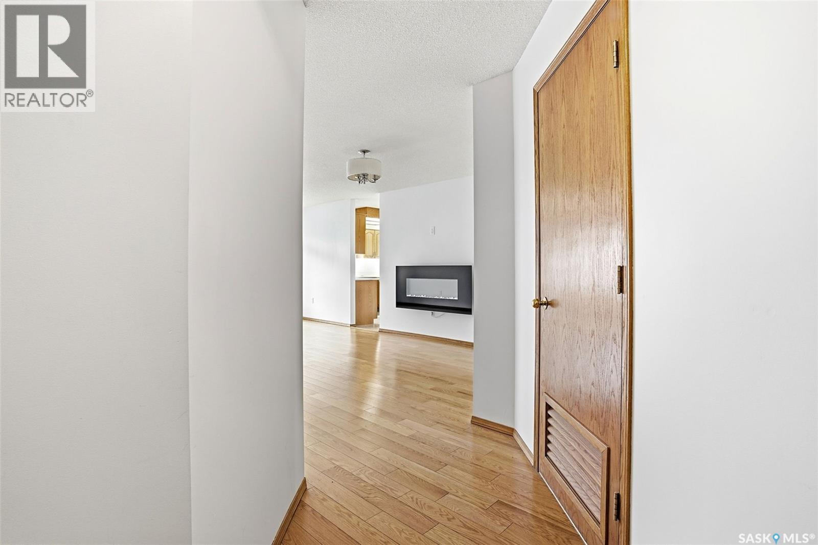 #104 4025 Hill AVENUE - 4